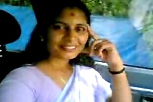 Kerala Aunty Shanthi boob Show in Omni Van