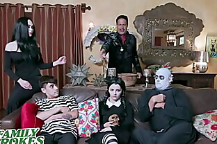 Audrey Noir,Kate Bloom- Addams Family XXX Parody 12 min