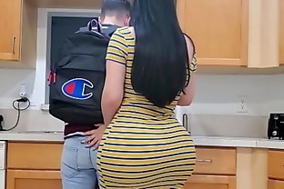 BIG ASS STEPMOM CANT GO OUT WITH CORONAVIRUS LOCKDOWN SO SHE FUCKS HER SON