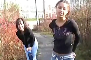 ineed2pee - alexa and ariel 3 min