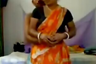 bhabhi wearing a sari played a sex game 6 min