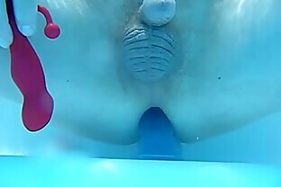 Underwater anal fuck 16 min
