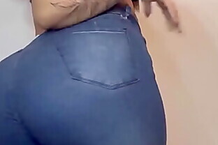 Lula Farting In Jeans! (HUGE BOOTY!) 79 sec