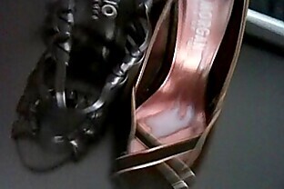 Cumming on my roommate shoes 07 79 sec