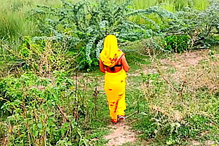 Indian Outdoor Sex In Yellow Saree Village Sex In Jungle