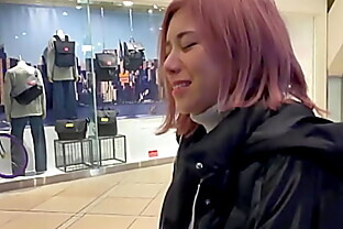 【新宿地下バーのギャル看板娘。】パーフェクトボディな地下バーギャル店員を口説いて中出しSEX！見た目は派手なのに中身はお利口さんなギャップ差がエロいっ！