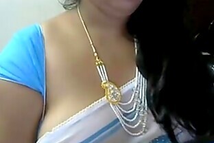 Indian aunty with big boobs on webcam exposed