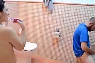US NRI fucked Indian hotel staff girl in bathroom forcefully