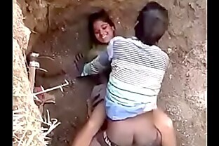 Indian outdoor sex caught in the act