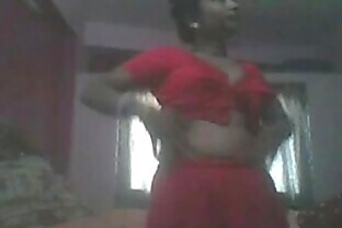 indian hot tamil aunty removing dress