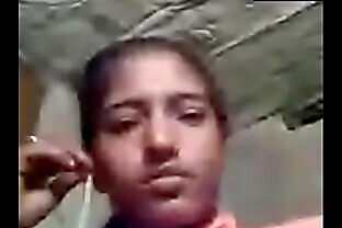 Desi Girl peeing in videocall