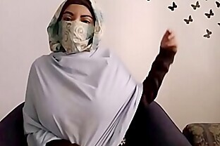 Real Arab In Hijab Mom Praying And Then Masturbating Her Muslim Pussy While Husband Away To Squirting Orgasm
