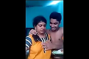 Kerala Adimali Malayalam 37 yrs old married beautiful and hot housewife aunty’s (yellow nighty) boobs pressed by her 23 yrs old unmarried i. lover Idukki Linu at the kitchen super hit viral porn video-1 @  # Part 1.
