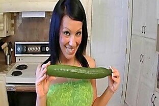 Kream fucking her holes with her vegetables until she squirts