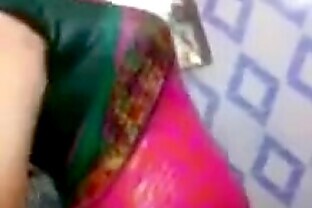 Indian Aunty Showing Wet Boobs On Saree