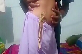 Indian saree aunty Deep navel  Juicy belly 4 min