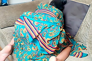 देसी मोहिनी भाभी सोफे पर कुतिया बन के चुदाई के लिए तैयार  हिंदी डर्टी ऑडियो 10 min