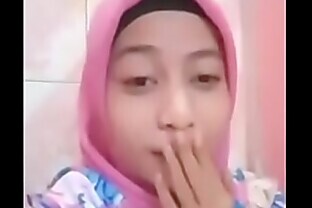 Tudung Melayu Masturbasi malay pretty girl 3 min