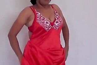 DESI HOT AND SEXY AUNTY CHANGES DRESS 2 min