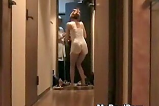Japanese wife flashing delivery guy 74 sec