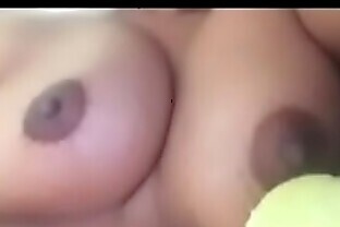Desi lady self recording her boobs & pussy full hd:  86 sec