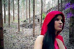 Caperucita Roja Tatiana Morales se pierde en bosque y se la come el lobo halloween especial 12 min