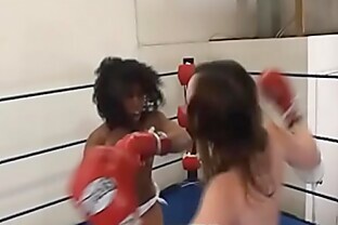 Boxing Bitches Topless Black vs White 64 sec