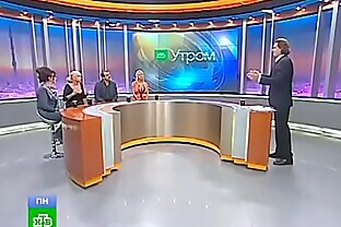 Bimbo blonde on panel of Russian TV show - upskirt porn at  79 sec