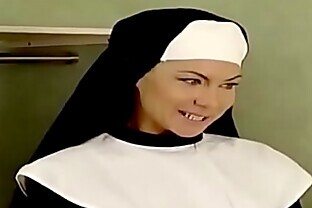 Prister fickt Klosterschuelerin in den Arsch 17 min